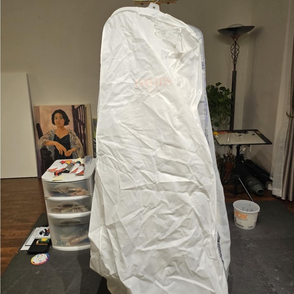 NWT DAVID’S BRIDAL Mermaid Off-The-Shoulder Crepe Wedding Dress Sz 14 - Picture 9 of 11